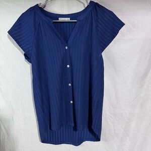 NWT 89th and Madison blue flutter sleeve button front blouse Size X Small